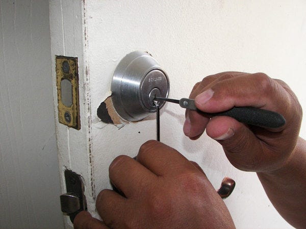 Lock Picking & Locksmith Tools for Professionals