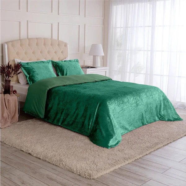 Reasons to Buy the Velvet Duvet Cover by Mellanni Medium