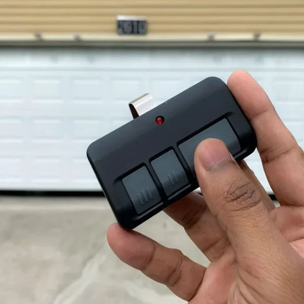 What steps should you take if your garage door keypad is not working