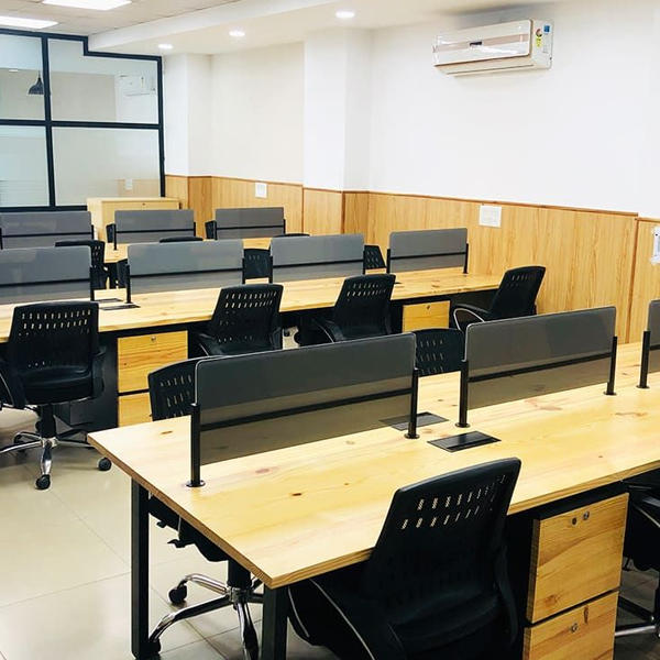 Computer Lab Furniture Manufacturer in Ahmedabad by SkyGreen Interior