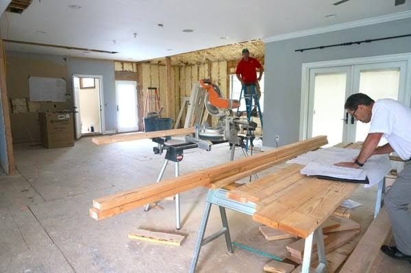 How a Home Remodeling Contractor in Sarasota Can Transform Outdated Living Spaces