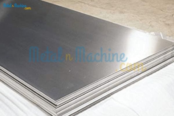 What are the reasons stainless steel sheets are appropriate in what is happening in the UAE climate?