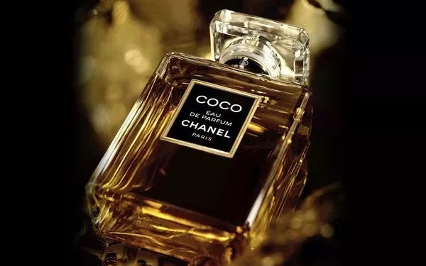 Chanel coco mademoiselle vs la vie est belle hot sale