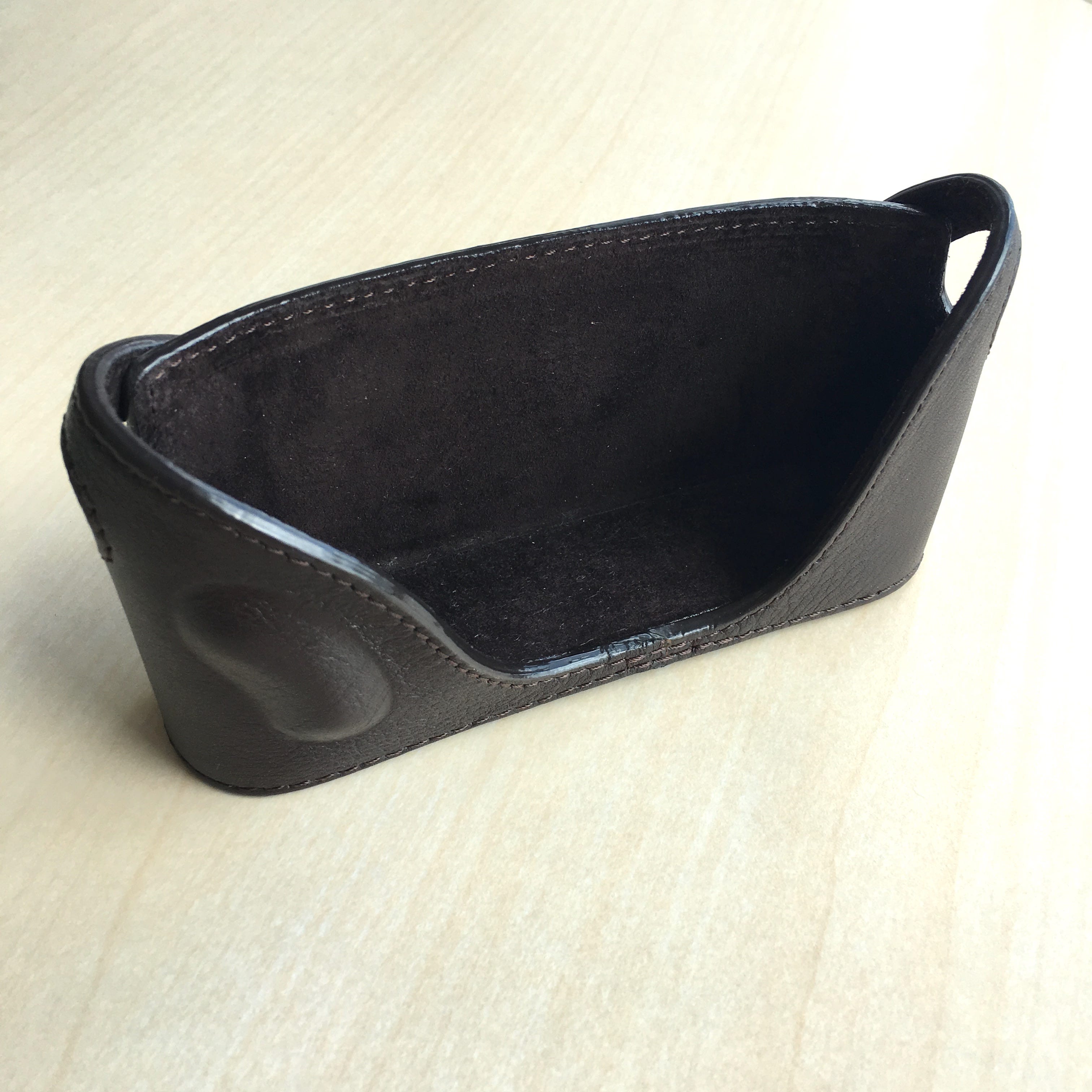バルナックライカ用レザーハーフケースを買った. ebay で注文していた