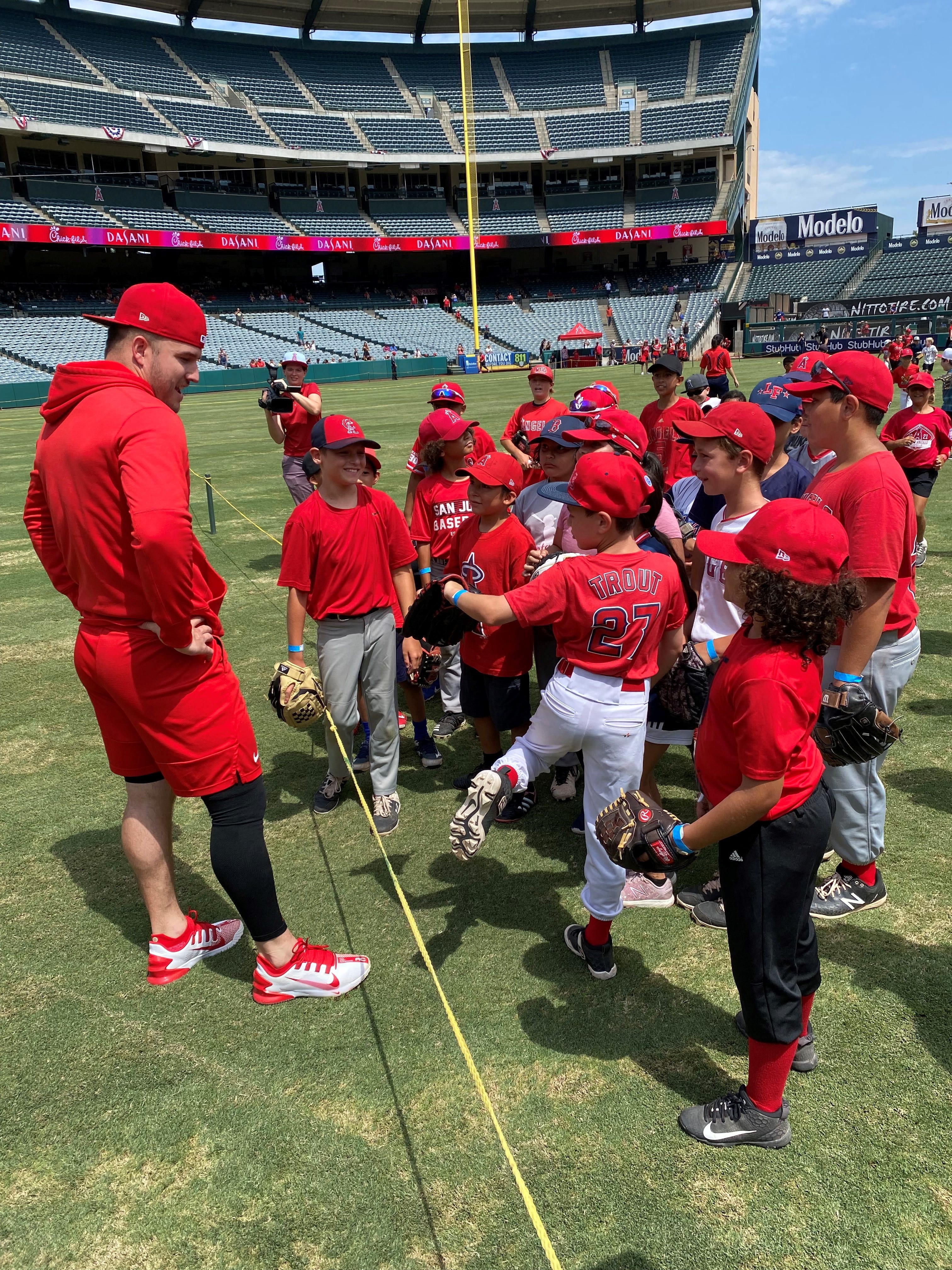 Los Angeles Angels - Last weekend, the Angels RBI Youth Baseball Clinic,  presented by Chick-fil-A SoCal, welcomed 200 young ballplayers onto the  field at Angel Stadium to learn new skills and drills!