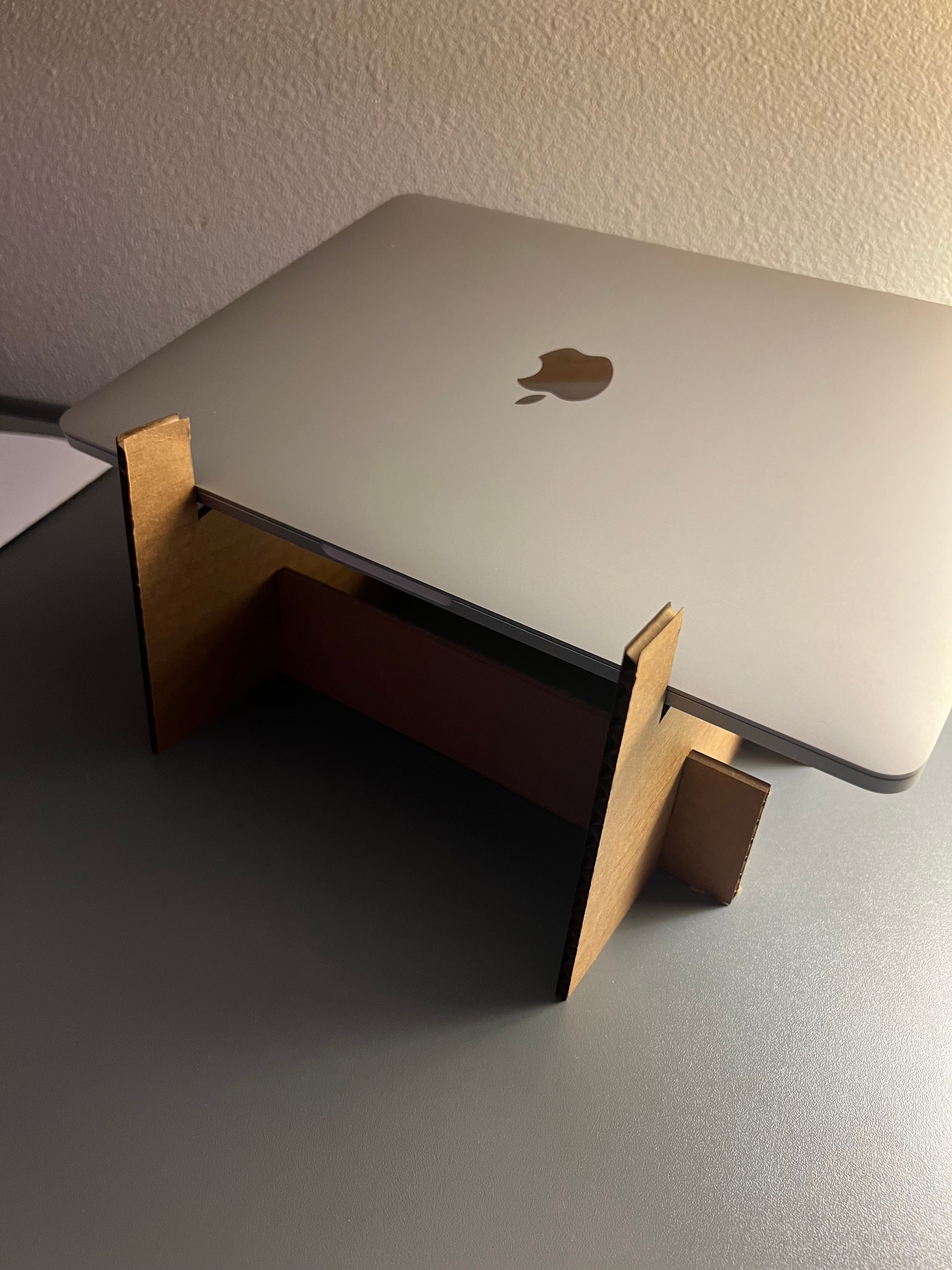 How to Make a Laptop Stand Out of Cardboard: Easy DIY Guide