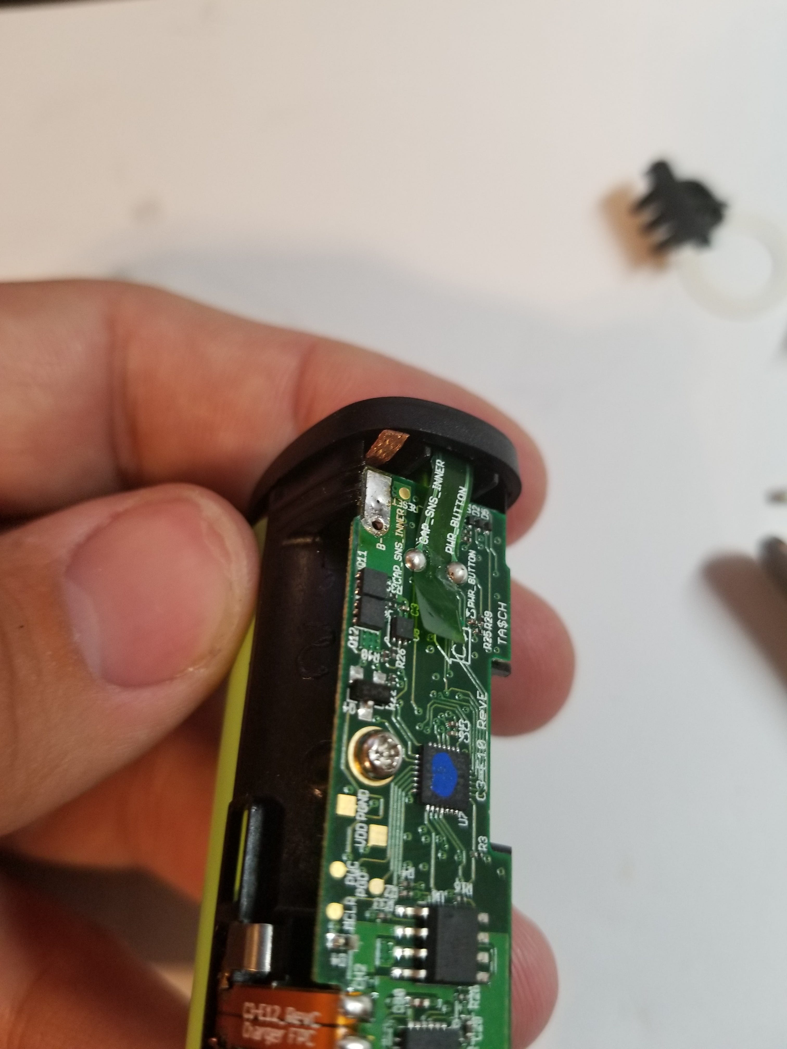 PAX 2 Battery replacement guide. Stop throwing shit out. I never bought | by Philip Haasnoot | Medium PAX 2 Battery replacement guide. Stop throwing shit out. I never bought | by Philip Haasnoot | Medium