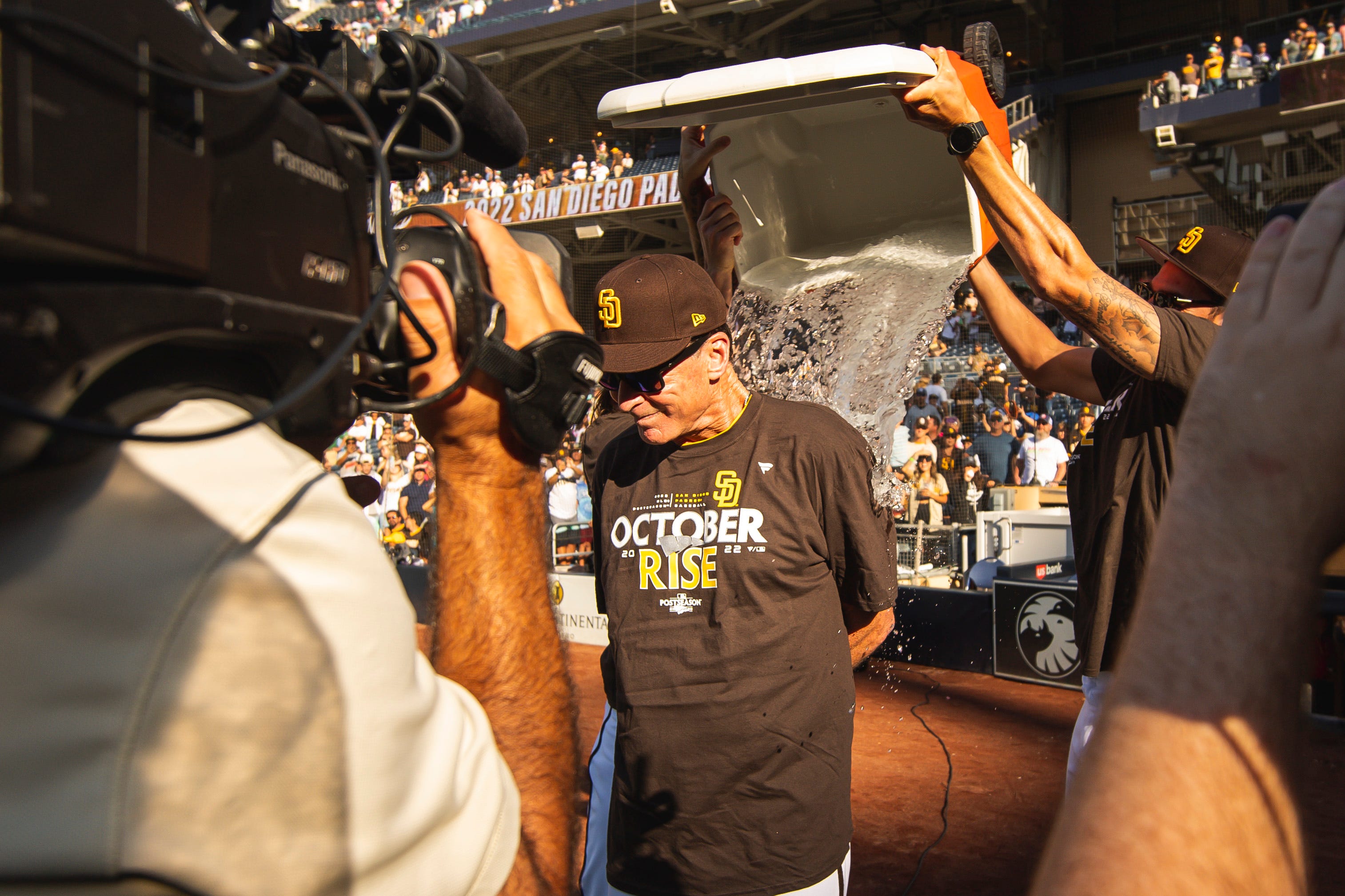 Padres Pics: San Diego clinches playoff berth - FriarWire