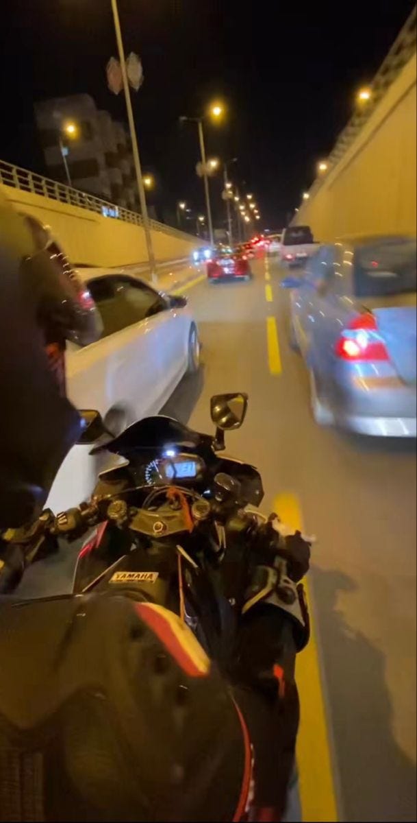 Motornya ganteng kaya yang punya | by ㅊ | Medium