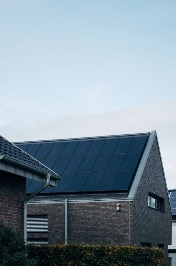 Installation av Solcellssystem: Guld Sol Byggen AB — Din pålitliga partner för hållbar energi