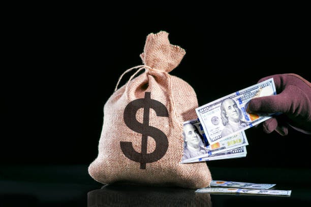 Costs of Electric Cars_img