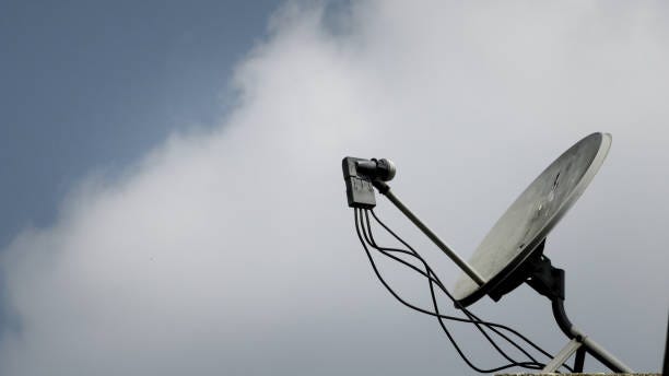 Which is the better DTH, Tata Sky or Sun Direct?