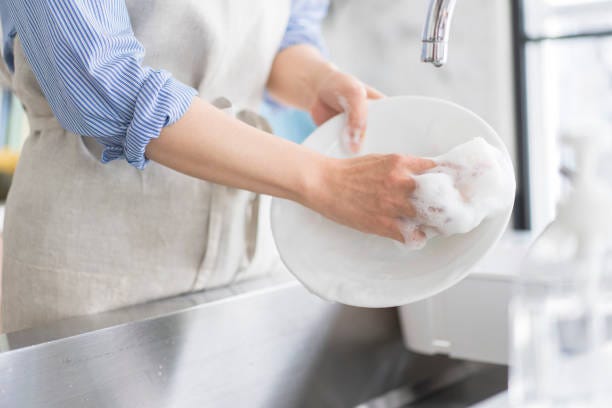 Mencuci Piring: Mencuci Hati dan Pikiran