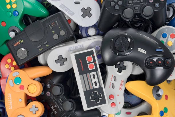 Jogos são essencialmente inúteis, e isto os torna completamente incríveis e puramente humanos