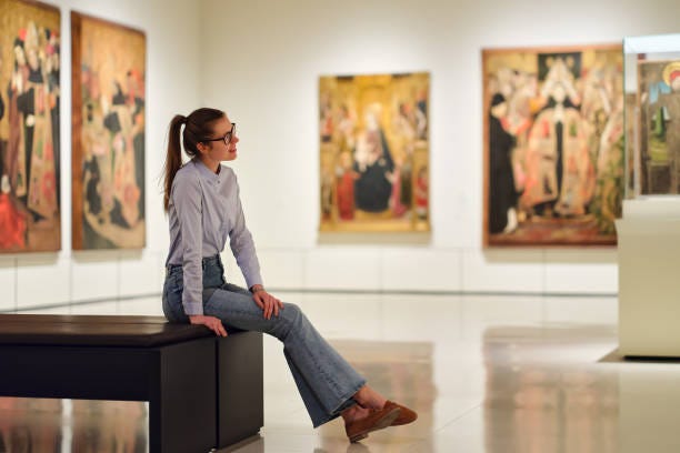 https://www.istockphoto.com/id/search/2/image-film?phrase=art+museum+tour&tracked_gsrp_landing=https%3A%2F%2Fwww.istockphoto.com%2Fid%2Fphotos%2Fart-museum-tour