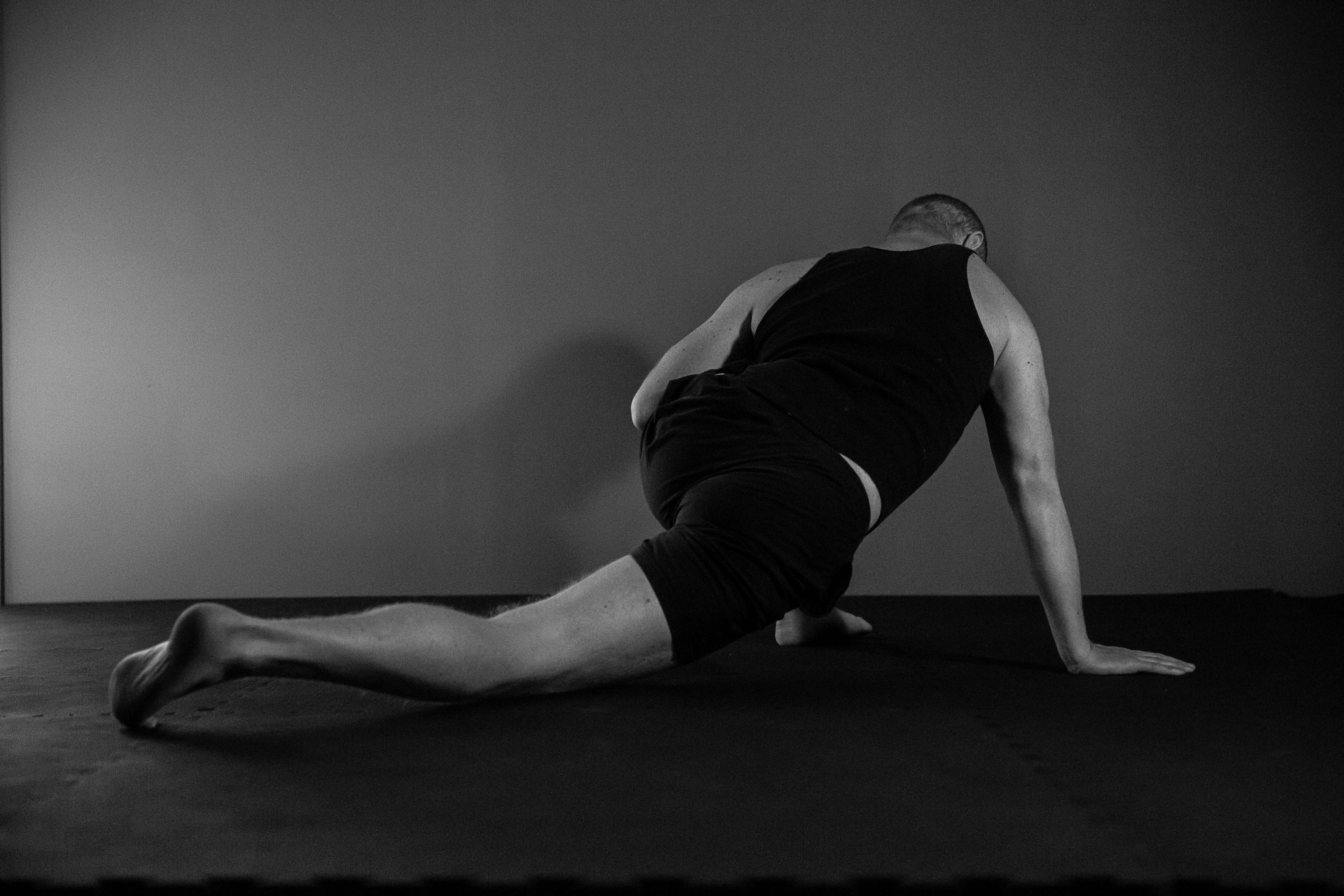 Sequence Of IT Band And TFL Stretches For Athletes - Yoga 15