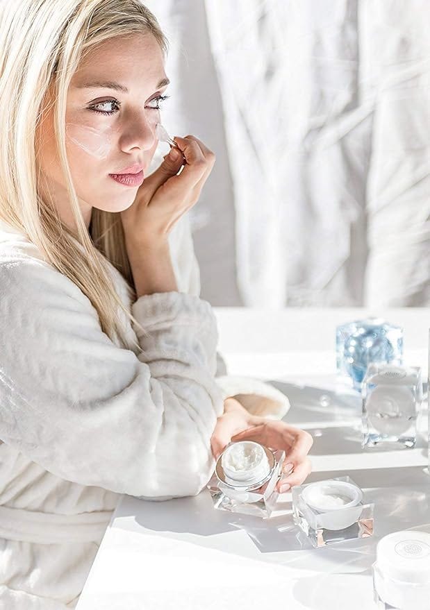 Forever Flawless HYDRA-AM Daily Moisturizer Cream