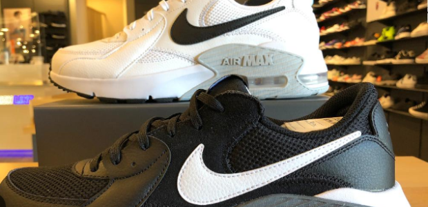 what type of brand is nike