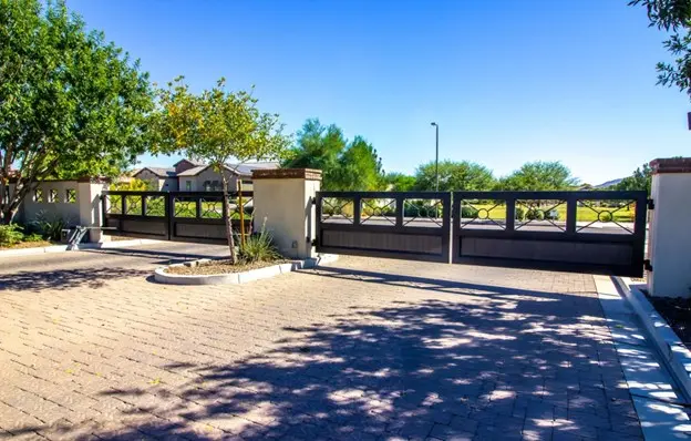 Swing Gates in Saudi Arabia A Smart Choice for Security and Modern Infrastructure in 2025_2026