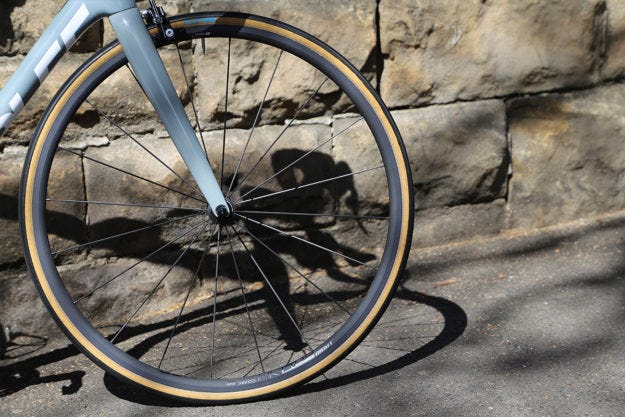 Round The Black — DT Swiss PR1400 OXiC Wheelset Review | by Rich