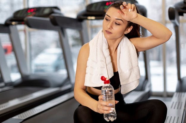 The “Dry Gym” Aesthetic vs. The “Hydration Hub” Strategy: Turning Water into a Premium Amenity