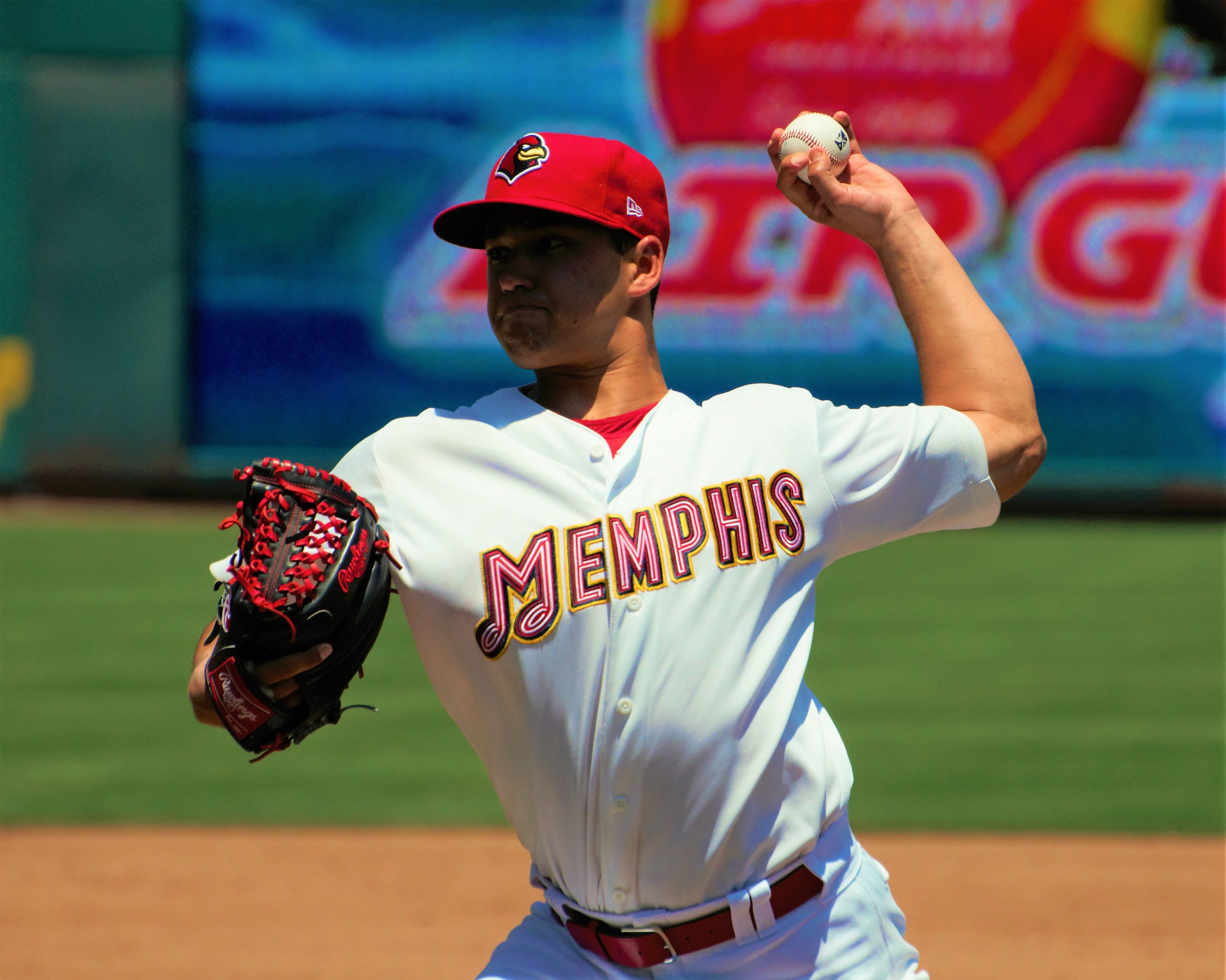 Lynn pitches for Cards after missing 2016 with elbow injury