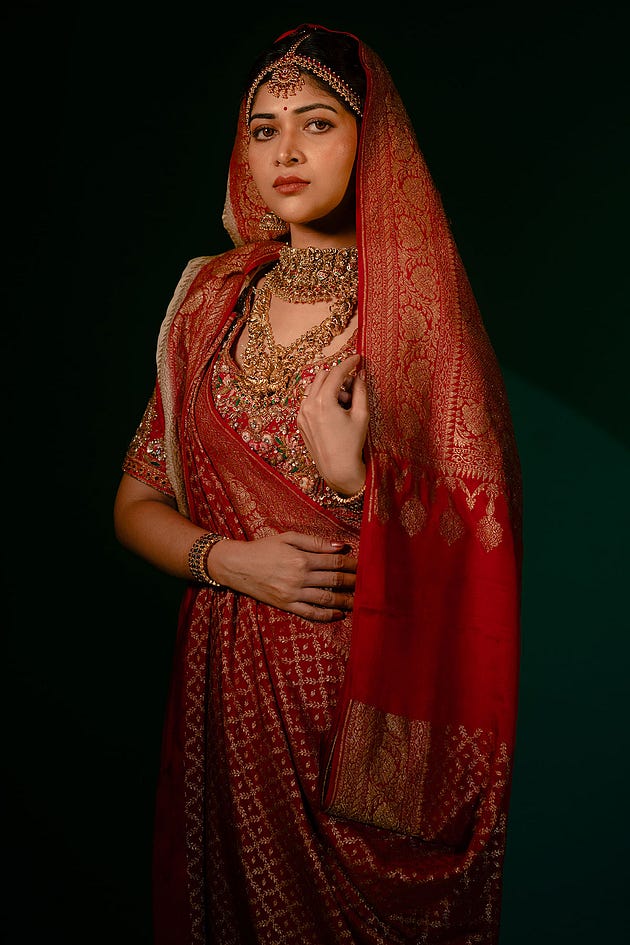 Light Beige Zari Woven Banarasi Crepe Saree With Crimson Red Border, Banarasi wedding saree, Banarasi silk saree, Banarasi silk wedding saree, Silk saree for wedding