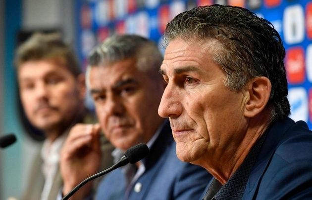 Bauza: Una puesta en escena para un adiós prematuro y predecible.