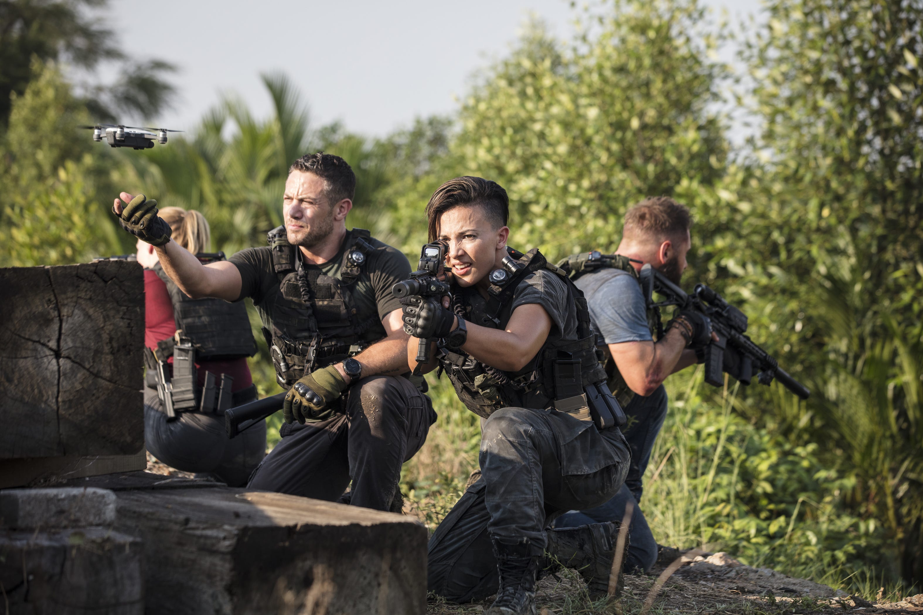 Strike back 1994. скотта и стоунбриджа. Jamie bamber strike back. робсон грин ответный удар. Strike back.