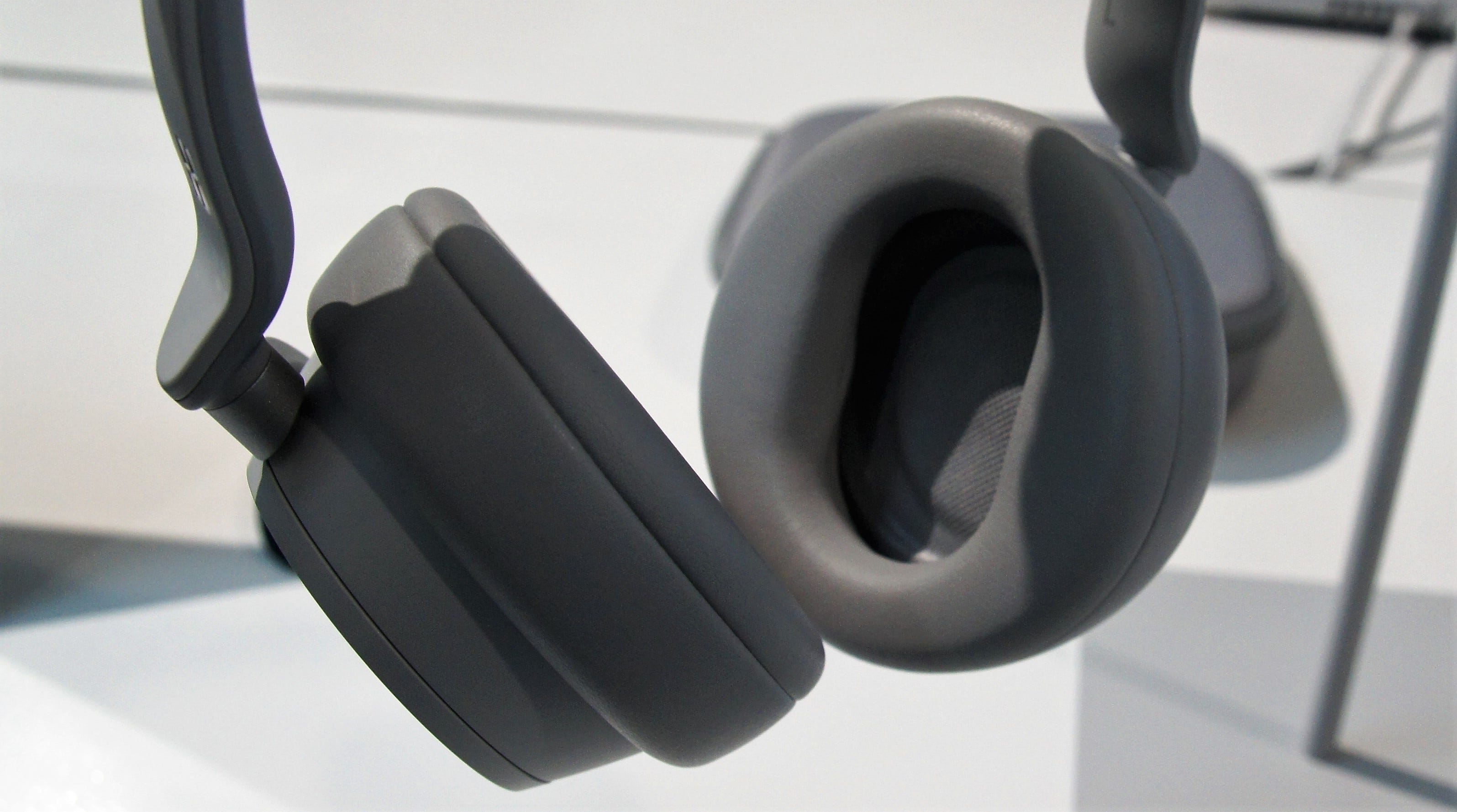 Understanding Microsoft's New Surface Headphones | by Lance
