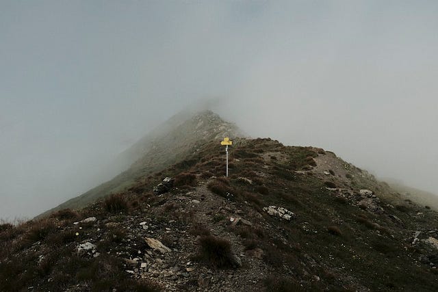 https://unsplash.com/photos/B22I8wnon34