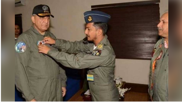 COAS Bajwa visits family of Wing Commander Noman Akram Shaheed pak army paf