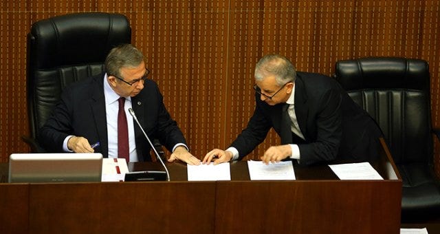 Belediye Şirketlerinde Yetki Düğümü