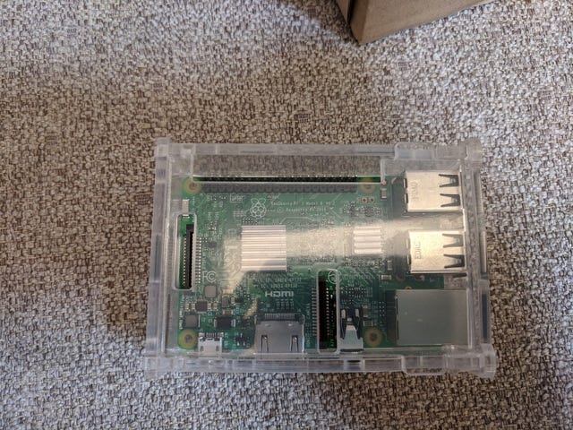 [Raspberry_Pi]使用樹莓派，製作一台具有VPN（PPTP）無線網路路由器（Router）