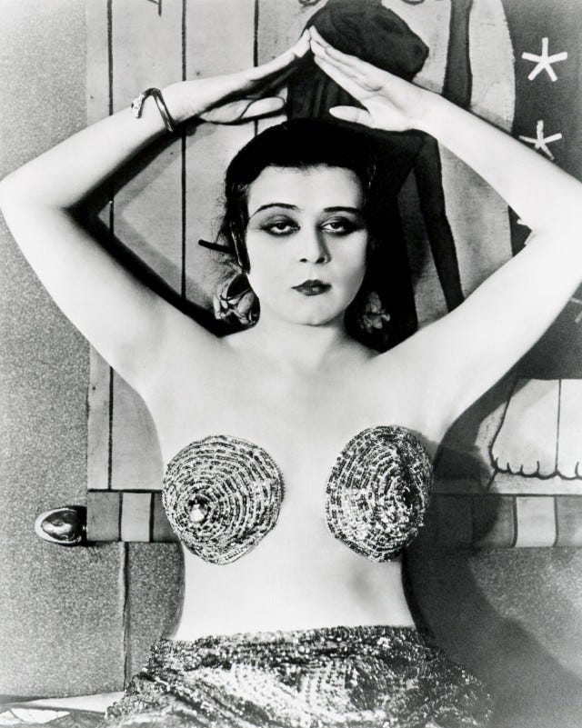 family sinners Breast cleavage bras 