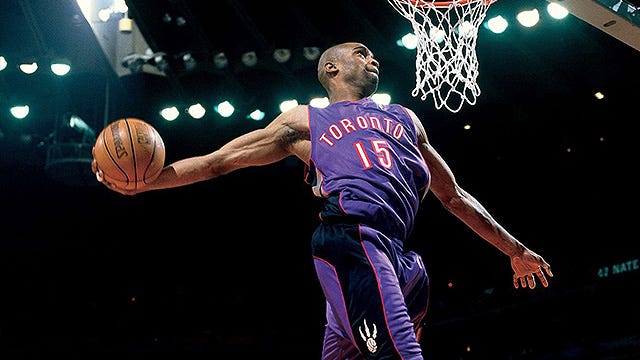 Vince Carter Surpasses 25,000 Career Points with a SLAM!
