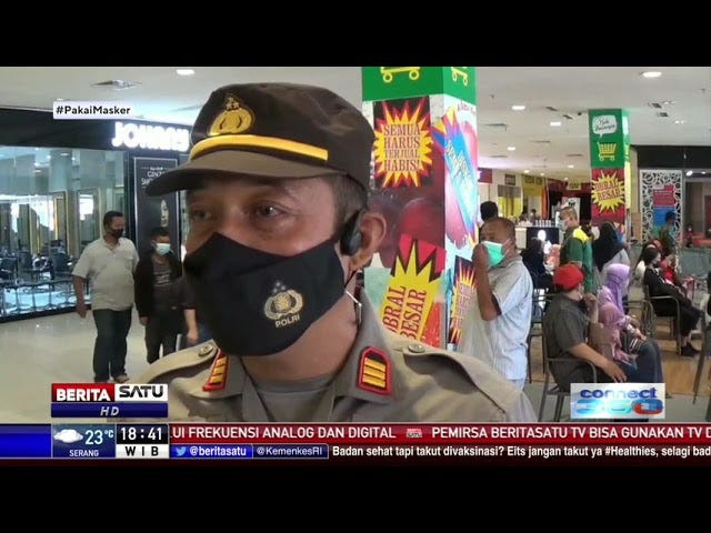 Giant Buka Jam Berapa