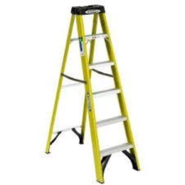 5 Steps to Find the Best Step Ladder & 40 ft Ladder Rental Near Me by