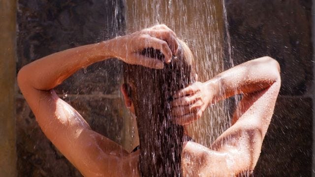 Hindari Kebiasaan Buruk Ini Agar Tidak Terjadi Kebotakan Pada Kepalamu