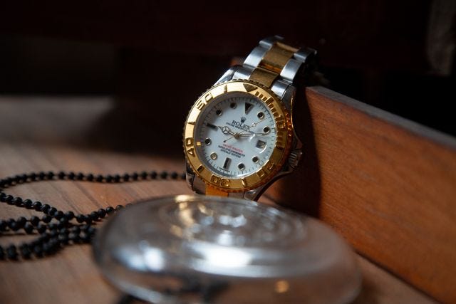 Why Buy Luxury Watches from Sam’s Jewelers in the USA?