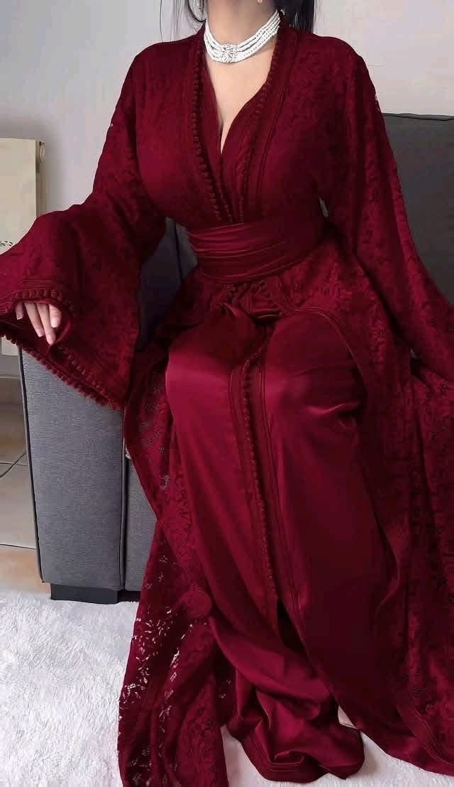 The Moroccan Caftan: A Masterpiece of Elegance and Heritage