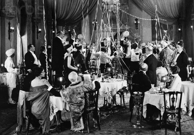 The Great Gatsby: The Similarities of Fitzgerald&rsquo;s Life during the 