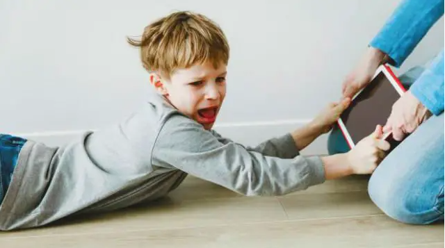 iPad Kids: A product of our own screentime addiction | by Emelia Bechthold  | Chasing Purple Skies | Medium