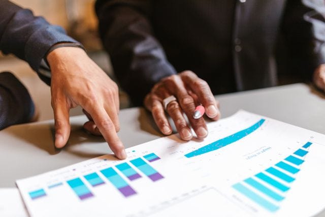 Supplier Performance Scorecard: A Step-by-Step Guide to Building, Tracking, and Acting on KPIs