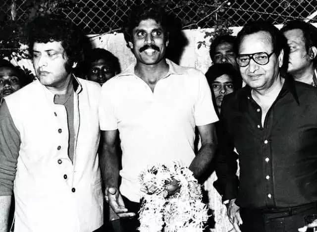 Legendary trio. Pran, Kapil Dev and #ManojKumar.
