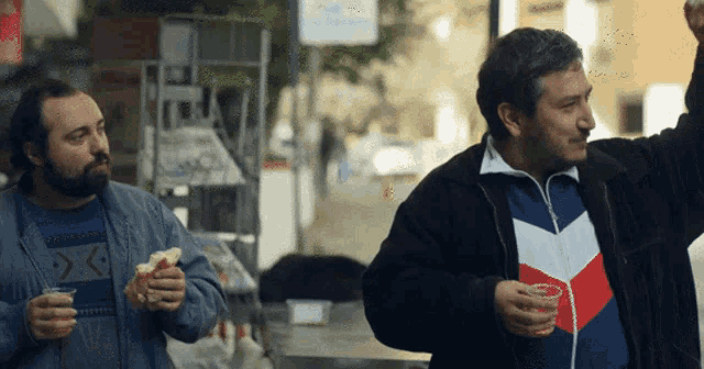 The Humor of King-Slapping Element in Modern Comedy