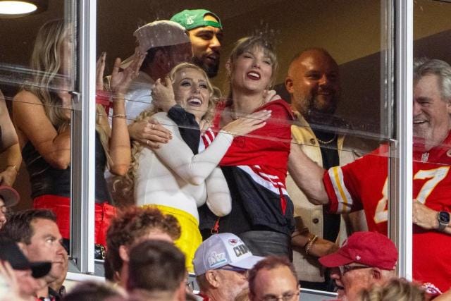 Taylor Swift's Game Day Outfit To Cheer On Travis Kelce? Found It!
