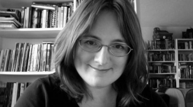 Gemma Files (RU 1968) escritora, periodista y crítica de cine sita en Toronto, en activo desde 2003