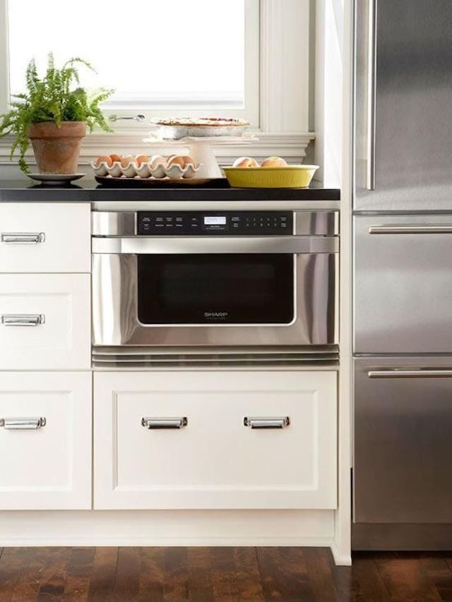 Where to put a microwave in a kitchen: for a space-saving and