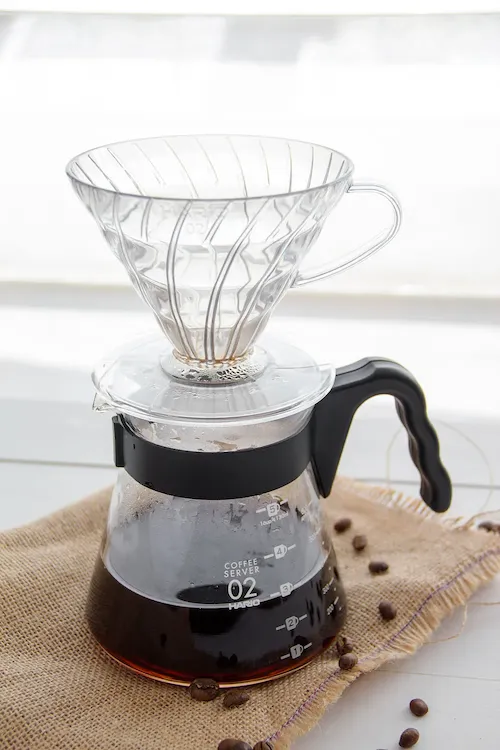 El V60 sobre un decanter